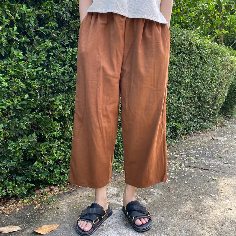 Traditional pants, free size, suitable for both men and women. Available in 3 sizes to choose from. Shop owned by Thai people, produced by Thai people.