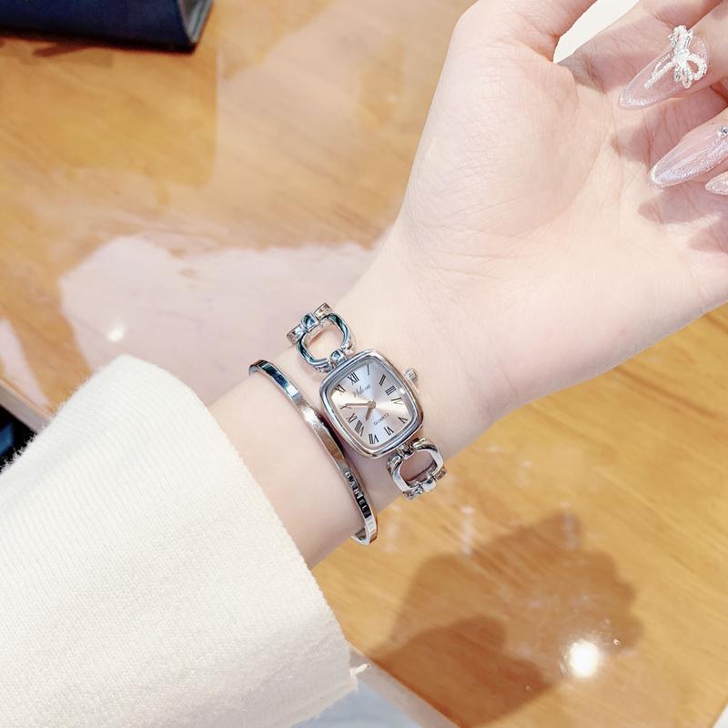[NEW] Đồng hồ thời trang thiết kế không kim giây Velora dây xích thiết dạng lắc tay - DH01 Women Watch Voi 8