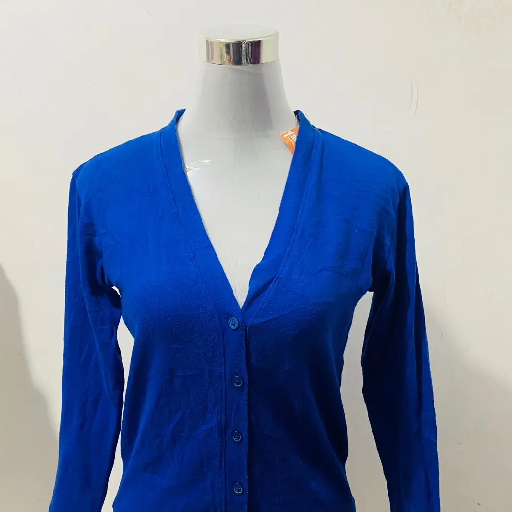 Lyne’s OOTD long sleeves sweater