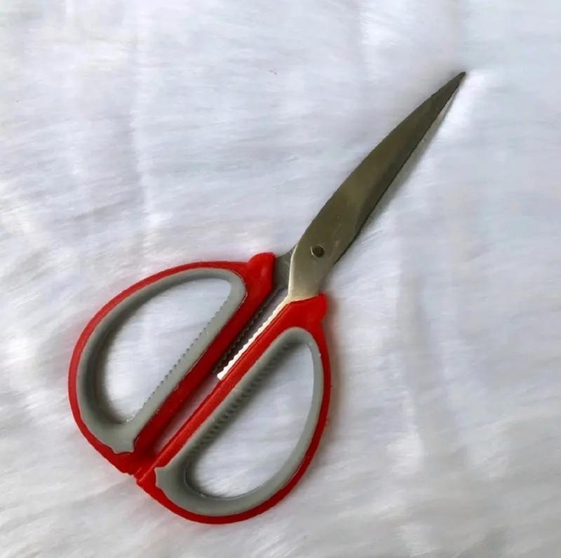 Kéo Nhà Bếp Cán Đỏ Cầm Tay Siêu Tiện Lợi Dài 19cm 2