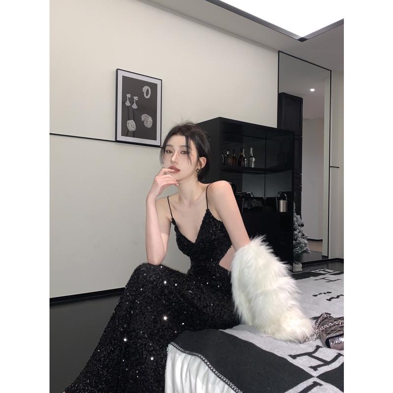 Đầm dạ tiệc tôn dáng lấp lánh by Jane