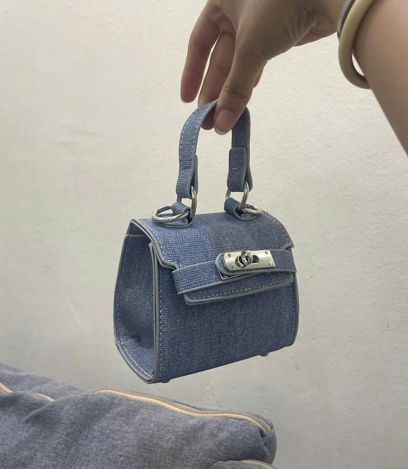 Product Introduction of Túi Xách Nữ Khóa Pu Hàn Quốc Đa Năng Cầm Tay Đeo Vai Bag  Nhung Da 9