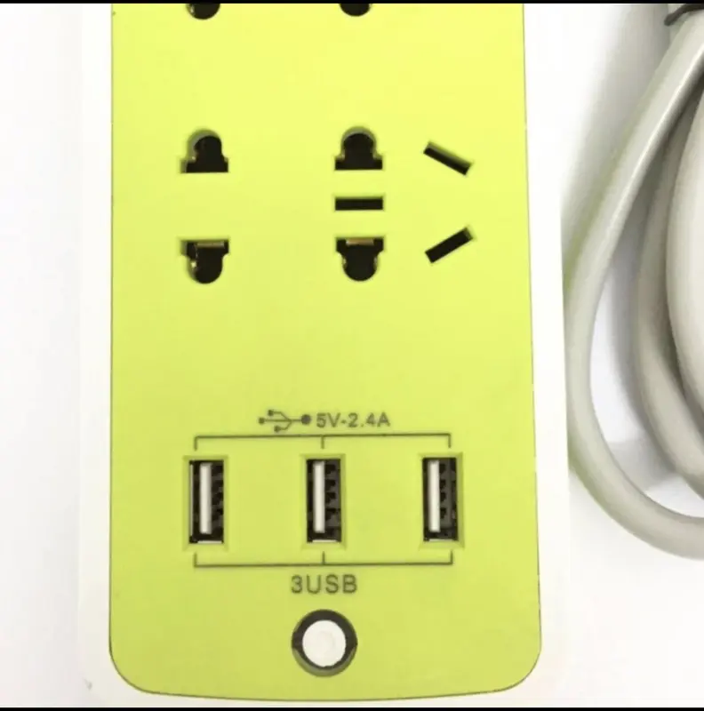 Ổ Cắm Điện Đa Năng Chống Giật Kèm 3 Cổng Usb Màu Xanh 1