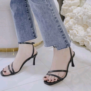 Xưởng giày Gia Hưng