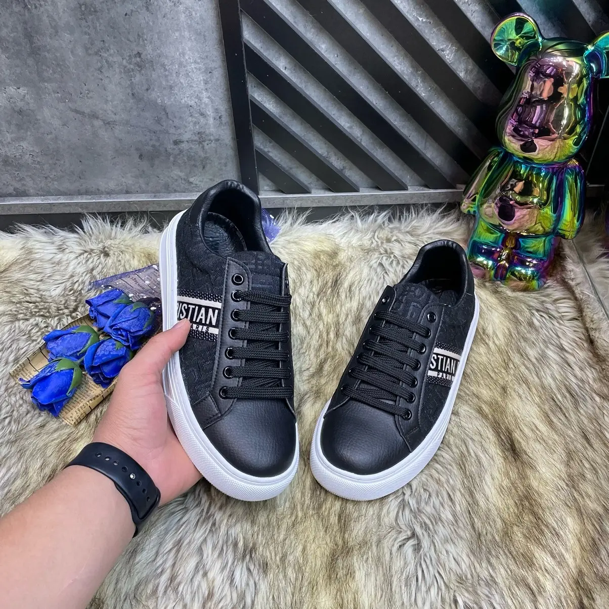 Giày Dây Buộc Nam, Đế Cao Su Non Êm Chân, Hoạ Tiết Thêu From Cứng Cáp  Shoes  Sneaker Loại Đẹp