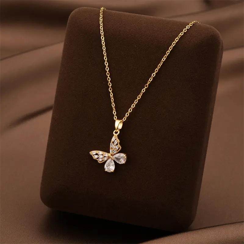 Retro Chinese Butterfly Necklace - Zirconia Diamond Cut Lockbone Chain💫 Titanium Steel Gold Plated Jewelry for Women - Boho Chic Gift for Her (Full Coverage Design)