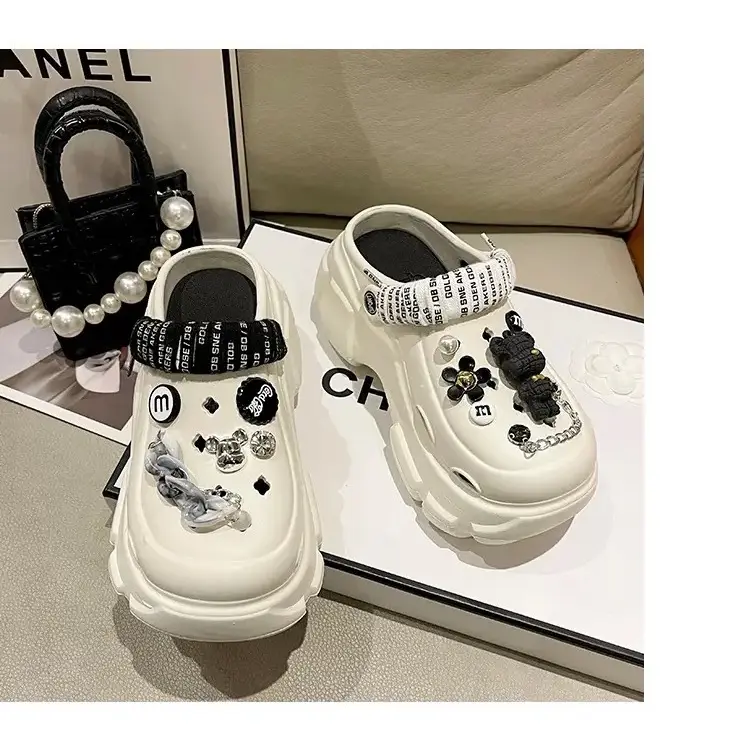Sandal Baim dengan Jibbitz / Sandal wanita classic Bae Clog platform Balance 8888-R1
