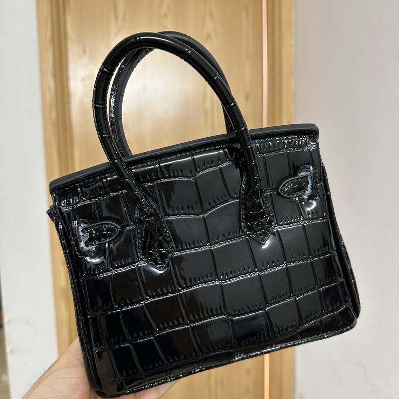 Túi xách nữ h//m 2 quai da bóng size 20 khoá vàng