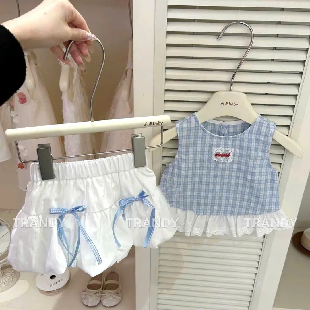 [TRANDY] Set đồ bộ bé gái 10-32kg áo caro xanh sát nách phối chân váy phồng có quần báo hộ