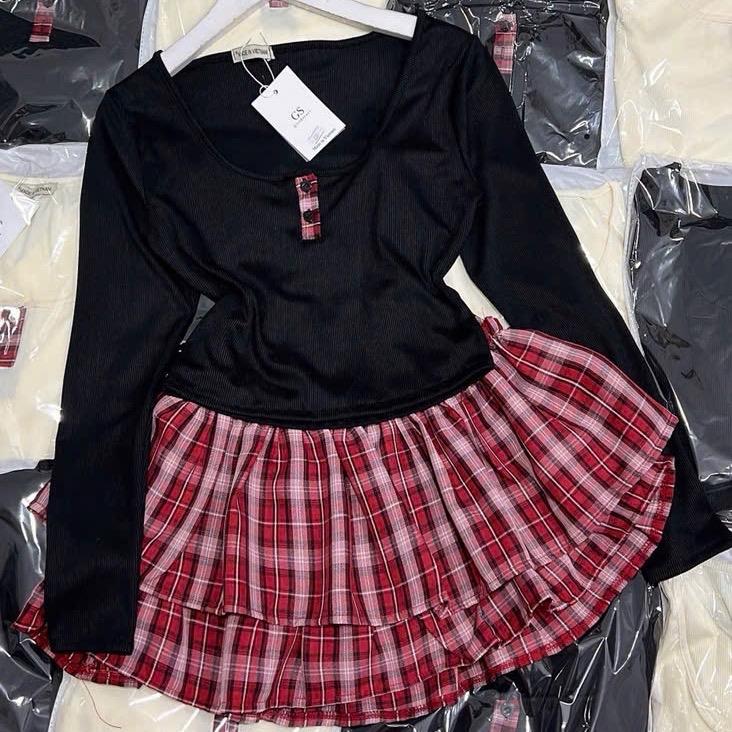  Set Áo Thun Tay Dài Cổ Bầu + Kèm Chân Váy Tầng Kẻ Sọc Caro  Có Lót . Mẫu Hotgirl Xinh Xắn Dễ Thương Women Top Kem 