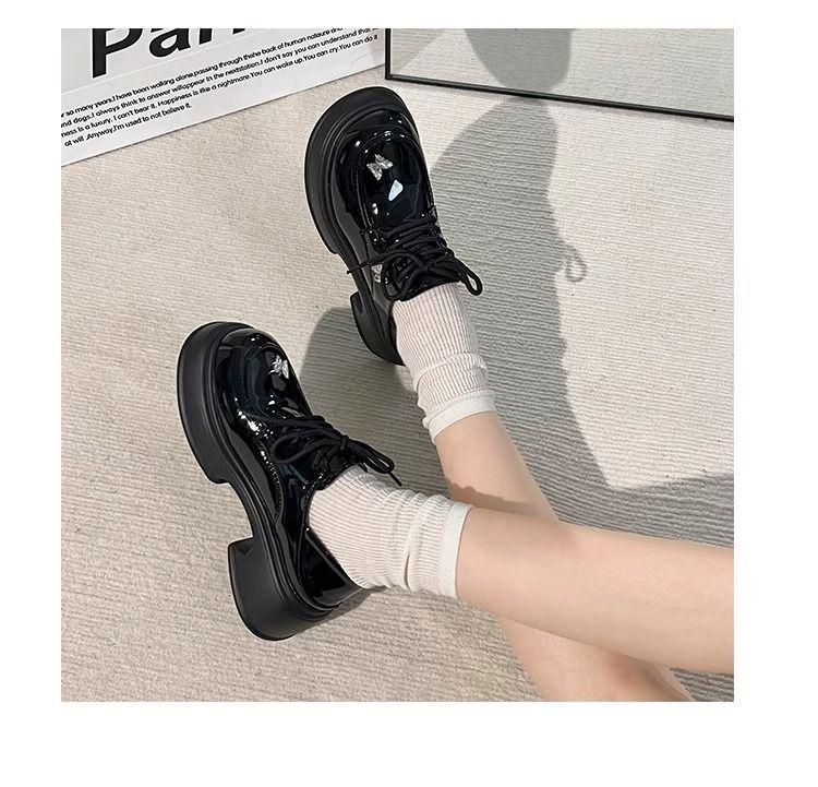 Product Introduction of 2025 Muffin Bottom Leather Shoes for Women Autumn and Winter New French Style Mary Jane Women's Shoes Retro British Style Loafers 4