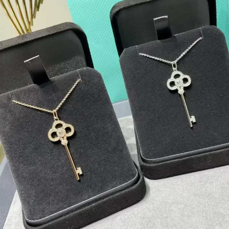 High Version Diamond Ribbon Keychain 24 New Luxury Gift for Girlfriend