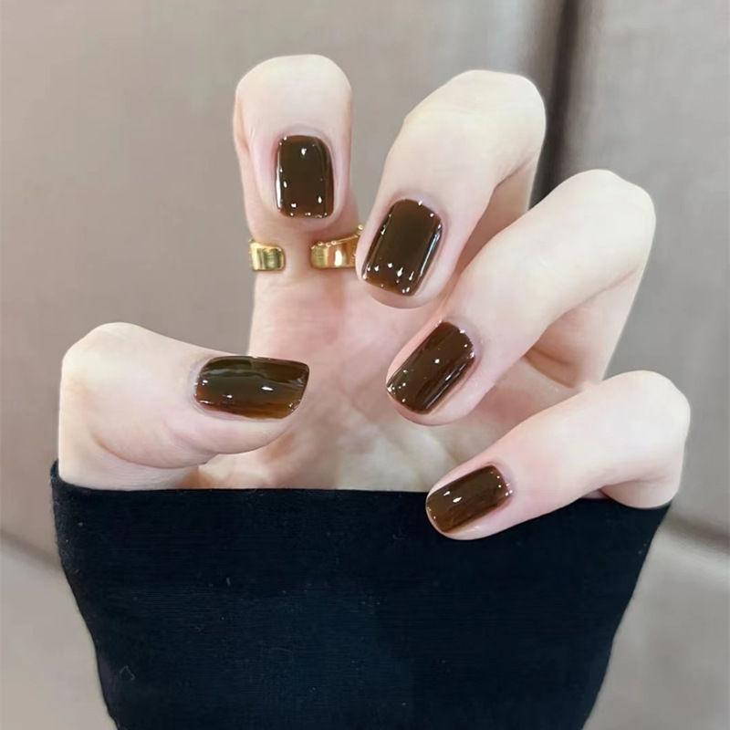 Brown Sugar Coffee Short Solid Color Hand White Finished Nail Beauty Daily Simple Maillard Wear Armor 2024 Winter New 0