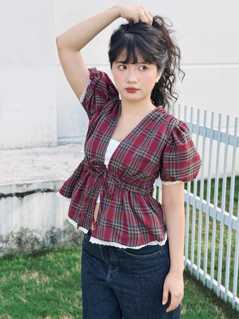 Product Introduction of [Mở bán] Puffy Love Babydoll - Áo Thiết Kế Babydoll Caro Tay Phồng Dáng Xoè che khuyết điểm 3
