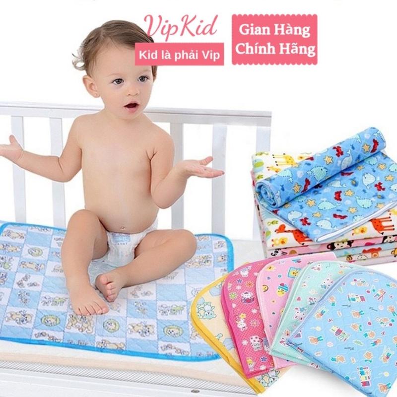 Chiếu lót thay đồ cho bé sơ sinh. Tấm lót miếng lót nhựa ni lon chống thấm dùng thay tã bỉm tiện dụng cho trẻ sơ sinh