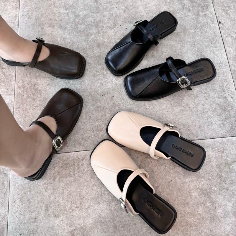    D78 - Chuẩn size   Dép sục hoạ tiết khuy vuông mẫu mới ra mắt phong cách hàn quốc Sandal nữ 2024 