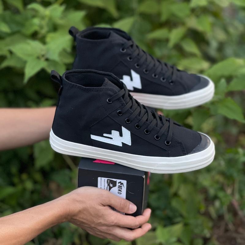 Sneakers Aekoshoes Two Years High blackwhite Originall Produk Lokal Made In Indonesia 1