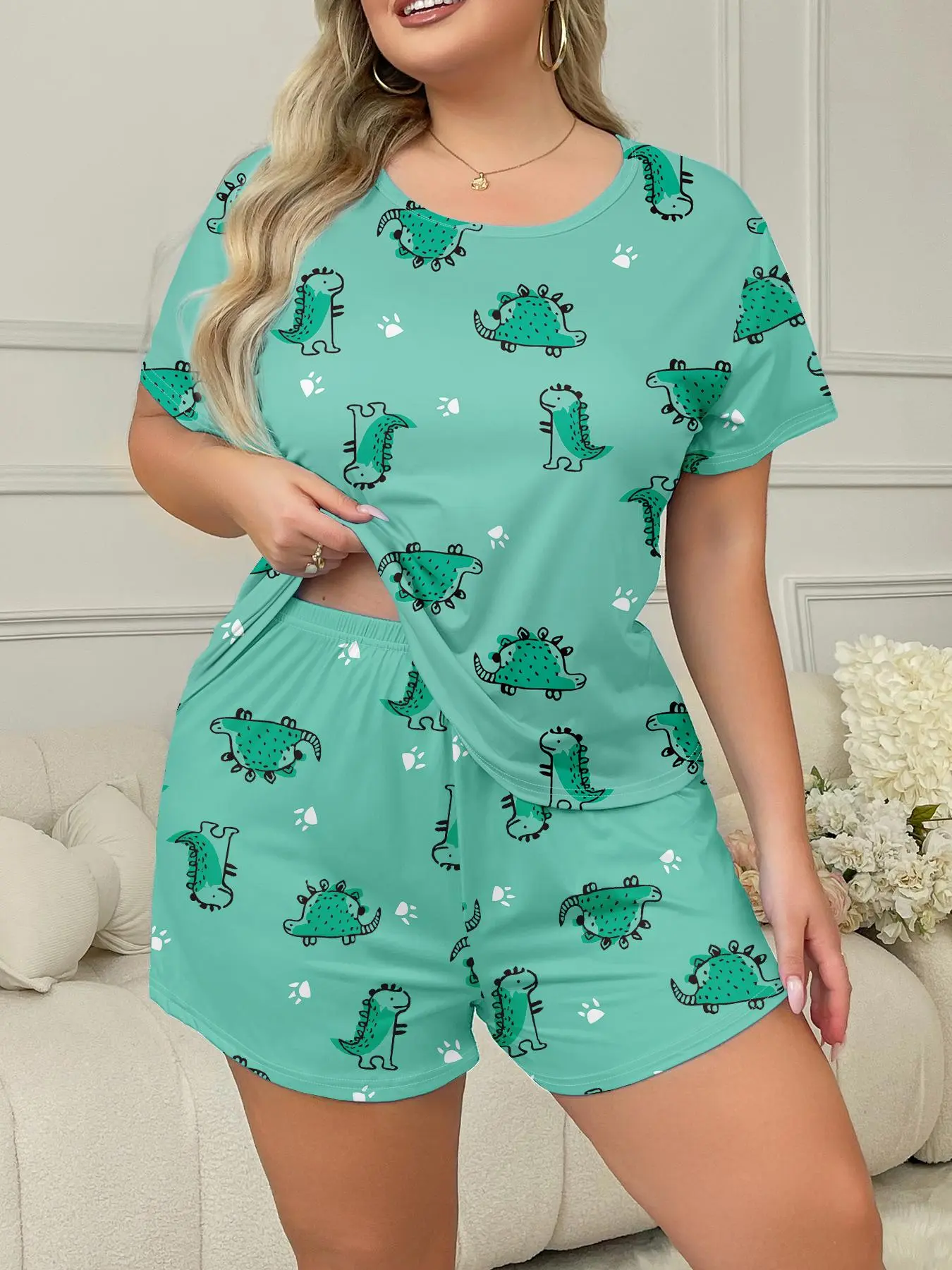 【Plus Size】 All Over Dinosaur Print Pyjama Set, Casual Soft Short Sleeve T-shirt & Elastic Waist Shorts Loungewear Set, Women's Sleepwear for Summer, Pajamas