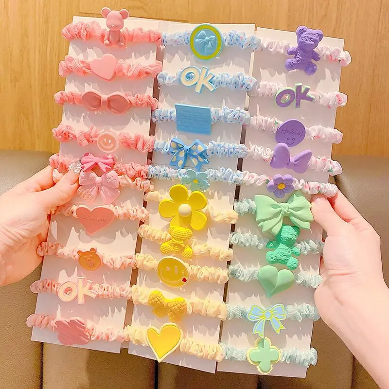 Y2K girl group style sweet flower small intestine scrunchie. Hair rope for tying a bun. Elastic band. Small accessory for girls. Hair tie. Hair accessory.