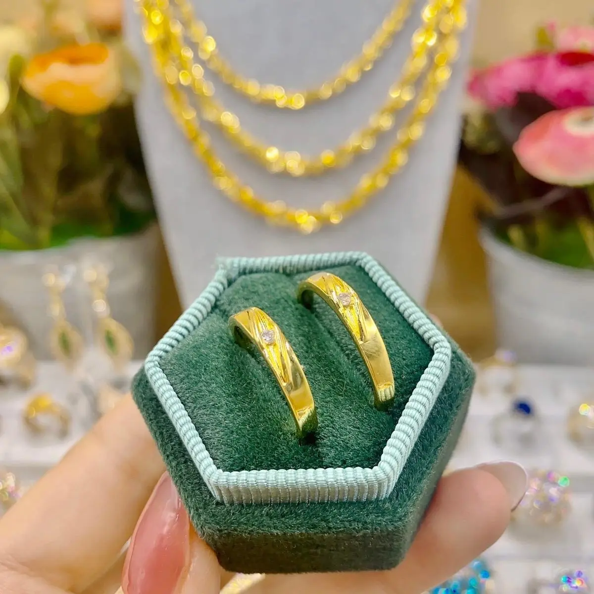Cặp nhẫn đính hôn- bền màu sang trọng