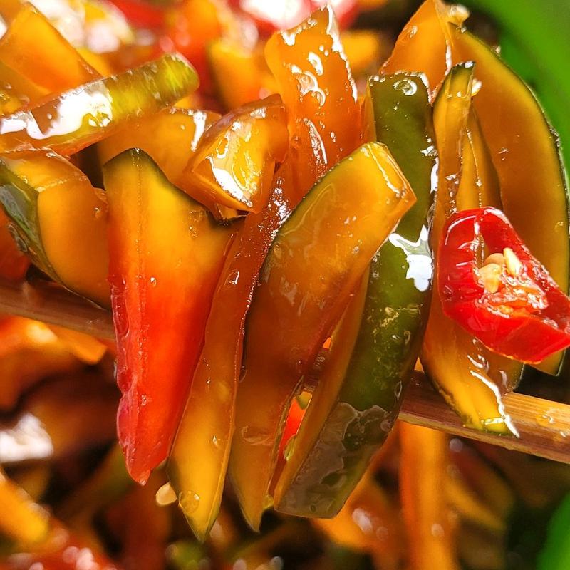 Dưa mắm chay Du Đủ chay hủ 500g nhận hàng bỏ tủ lạnh ngăn mát giòn rụm ăn được 3 tháng