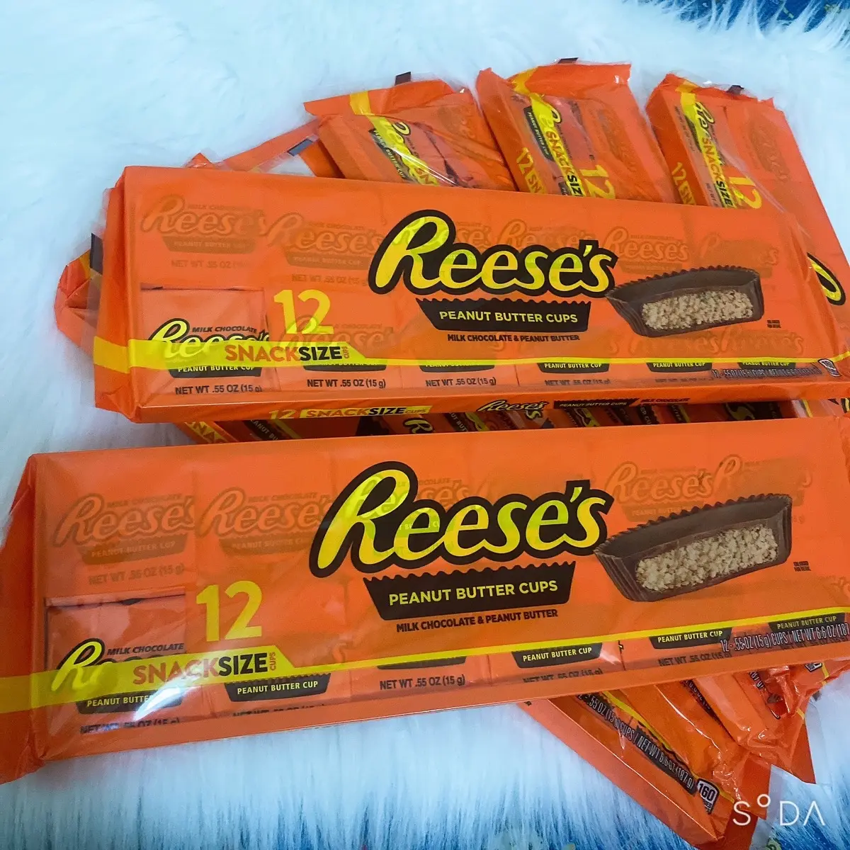 Bánh chocolate sữa phủ nhân bơ đậu phộng - Reese’s Peanut Butter Cups 12 snack (187gr)
