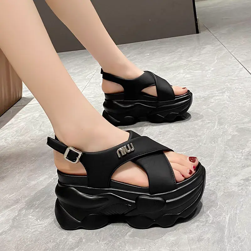 Sandal bánh mì quai chéo đính khoá - Hàng nhập cao cấp 6