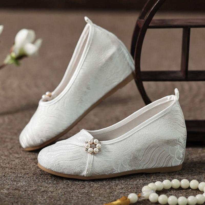Product Introduction of High Heels Wedge Single Shoes Chinese Style National Style Cheongsam Hanfu Matching Mamian Skirt Ancient Costume Solid Color Cloth Shoes Women's Shoes 3
