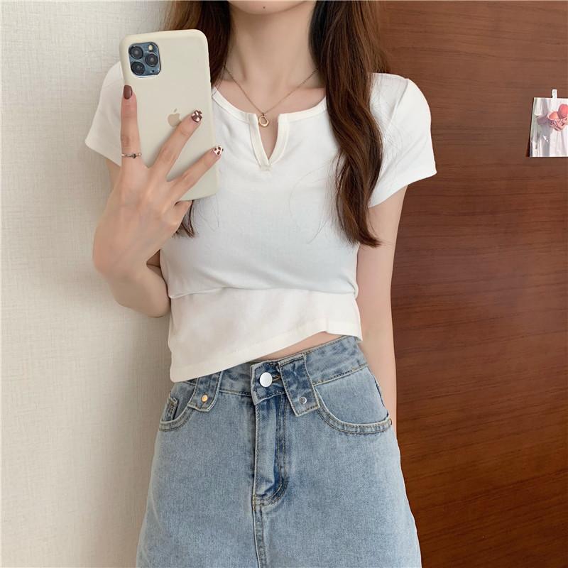 Product Introduction of Summer slim fit crop top spicy girl outfit T-shirt short sleeved plain color, comfortable and breathable, paired with jeans 23