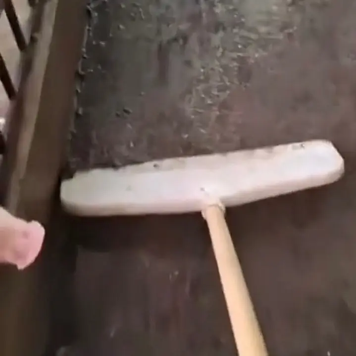 Xẻng xúc , xẻng đẩy đa năng 3