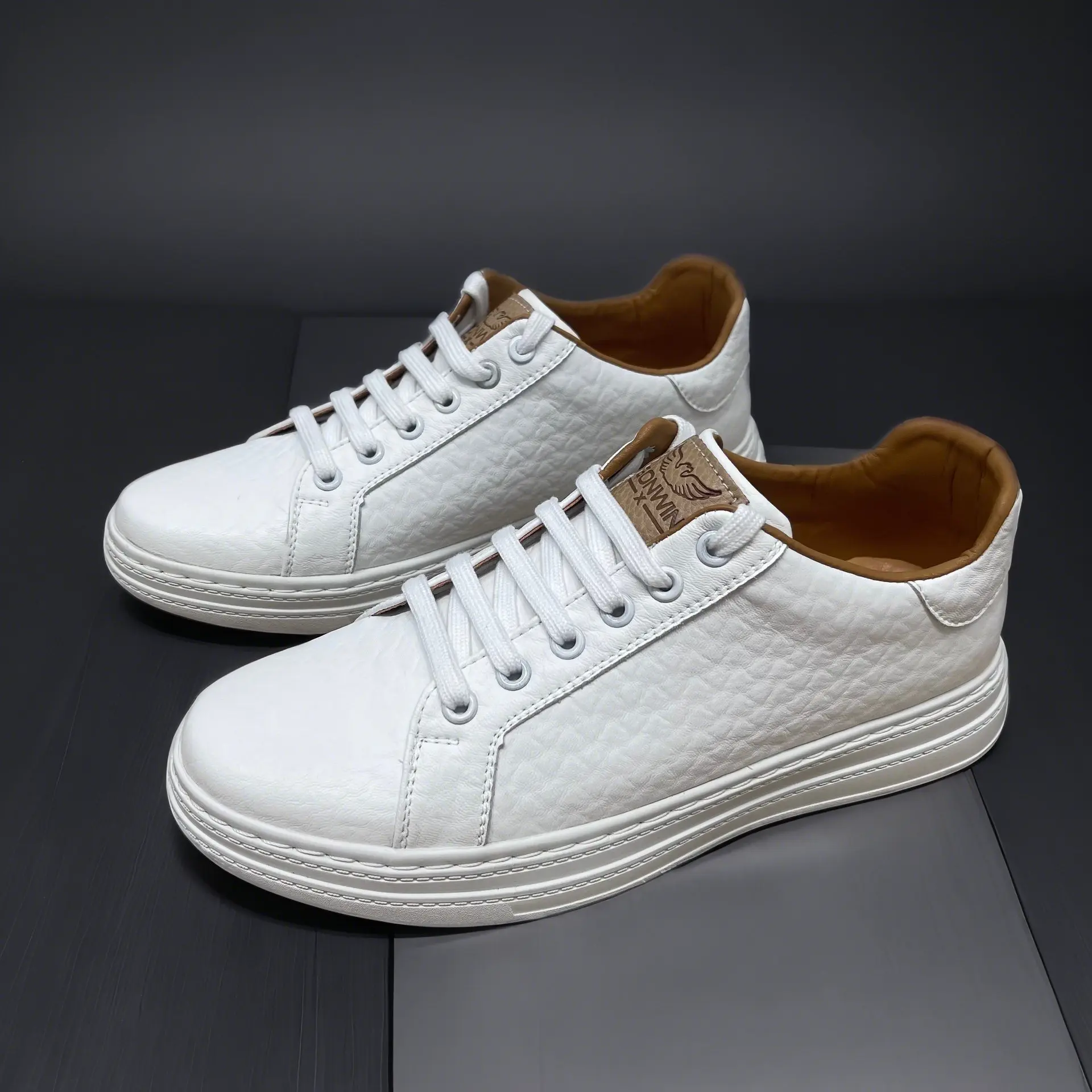 Giày thể thao nam trắng, giày sneaker nam, da cao cấp, chống vỡ chống xước, đế cao su chống trơn, kết hợp được nhiều trang phục, thoải mái khi di chuyển