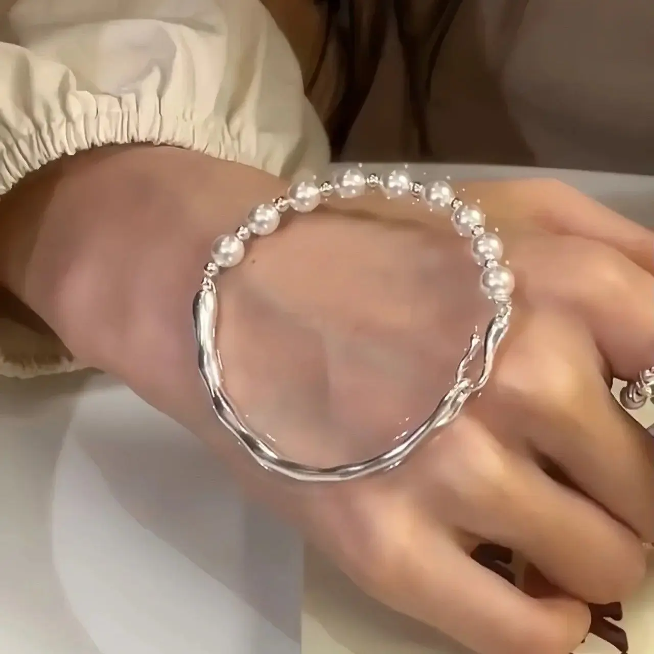 Vòng Tay Nửa Ngọc Trai, Chất Liệu Bạc Sterling 925, Dành Cho Nữ, Thiết Kế Đẹp Độc Đáo Phong Cách Ins, Vòng Tay Sang Trọng Giá Cả Phải Chăng, Thích Hợp Làm Quà Tặng Cho Bạn Gái Hoặc Bạn Thân, Phụ Kiện