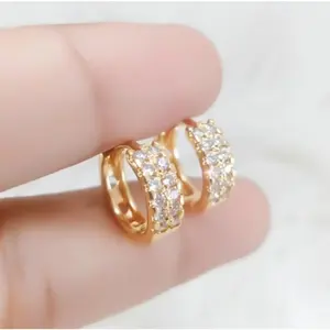 Perhiasan Fashion Wanita Anting Klip Titanium Motif Permata 2 Baris Terbaru Anti Luntur