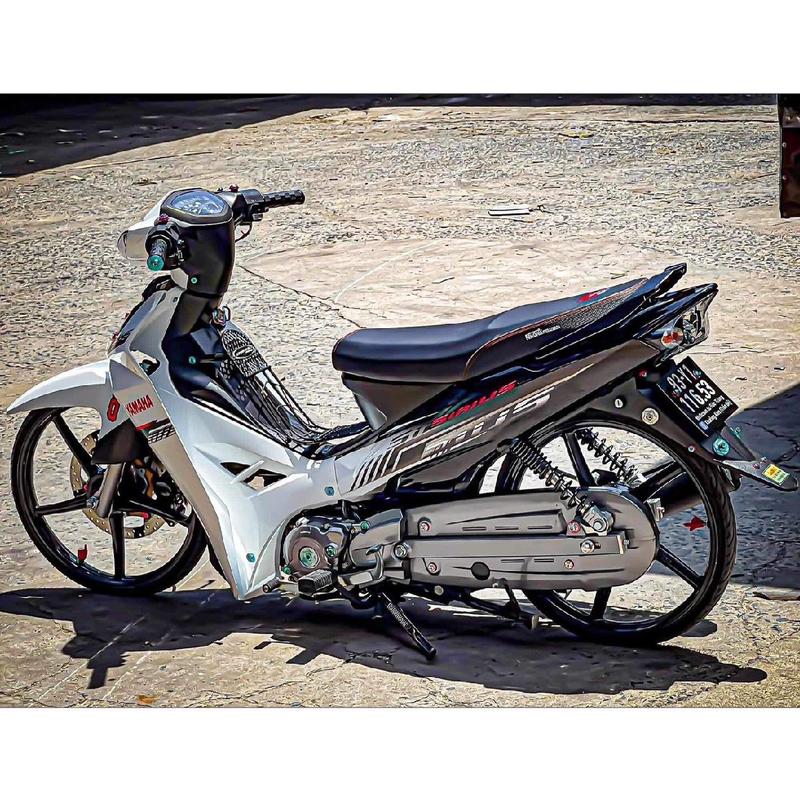 Tem xe Sirius trắng đen chữ đỏ mẫu chế sọc 3 lớp không thấm nước Nhãn Dán Decal