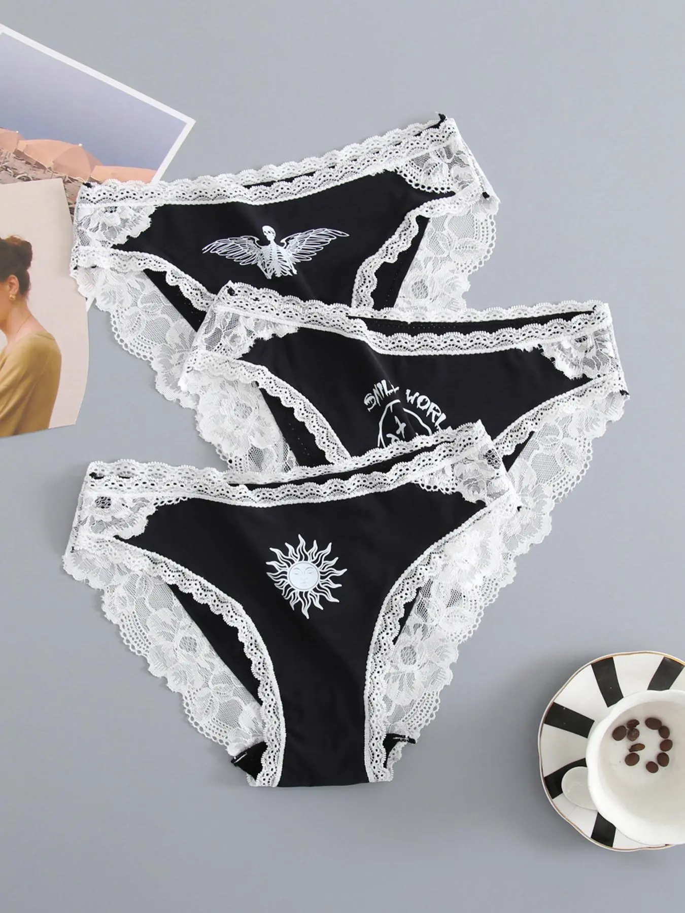 Women's 3pcs Graphic Contrast Lace Scallop Knicker, Soft Comfy Breathable Panty for Daily Wear, Women Underwear for All Seasons