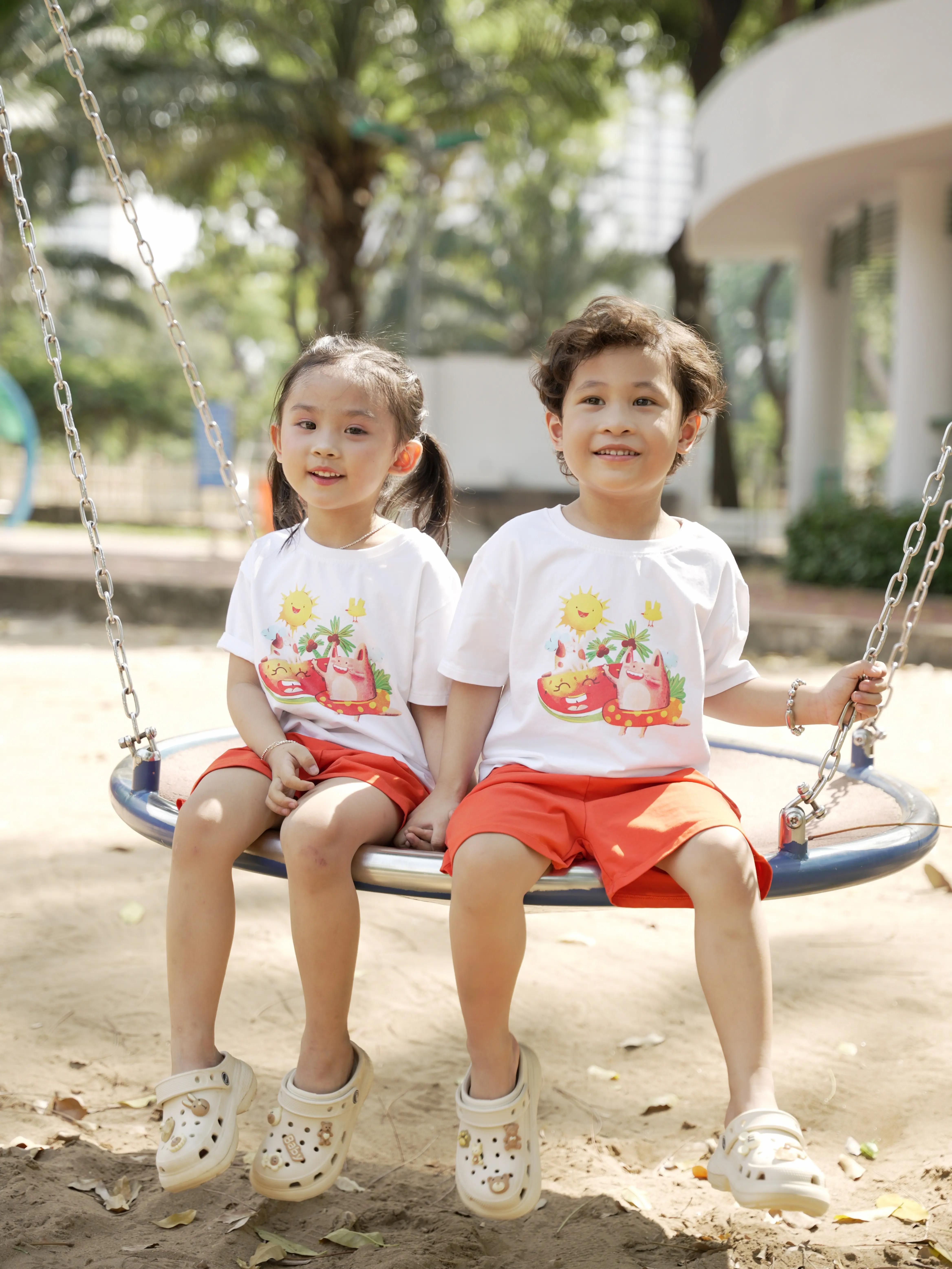 Kakaft Quần áo trẻ em từ 2 đến 6 tuổi. Áo quần hè cho bé Cotton 95% và 5% Spandex, thoáng mát, dịu nhẹ, co giãn 4 chiều. Thích hợp cho thời tiết nóng mùa hè.