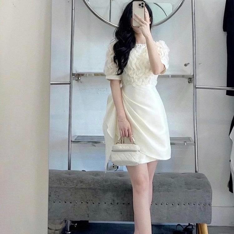 Đầm dự tiệc váy thiết kế cổ tròn đính chuỗi sang trọng Stella Dress Women Kem Nữ Sen