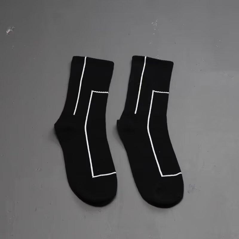 Product Introduction of Men Socks New Korean Style Male & Female Middle Tube Cotton Street Hip-Hop Sports Personalized Skate Stockings Casual Socks Fitness Running Basketball Men Antibacterial Sweat-Absorbent Socks 8