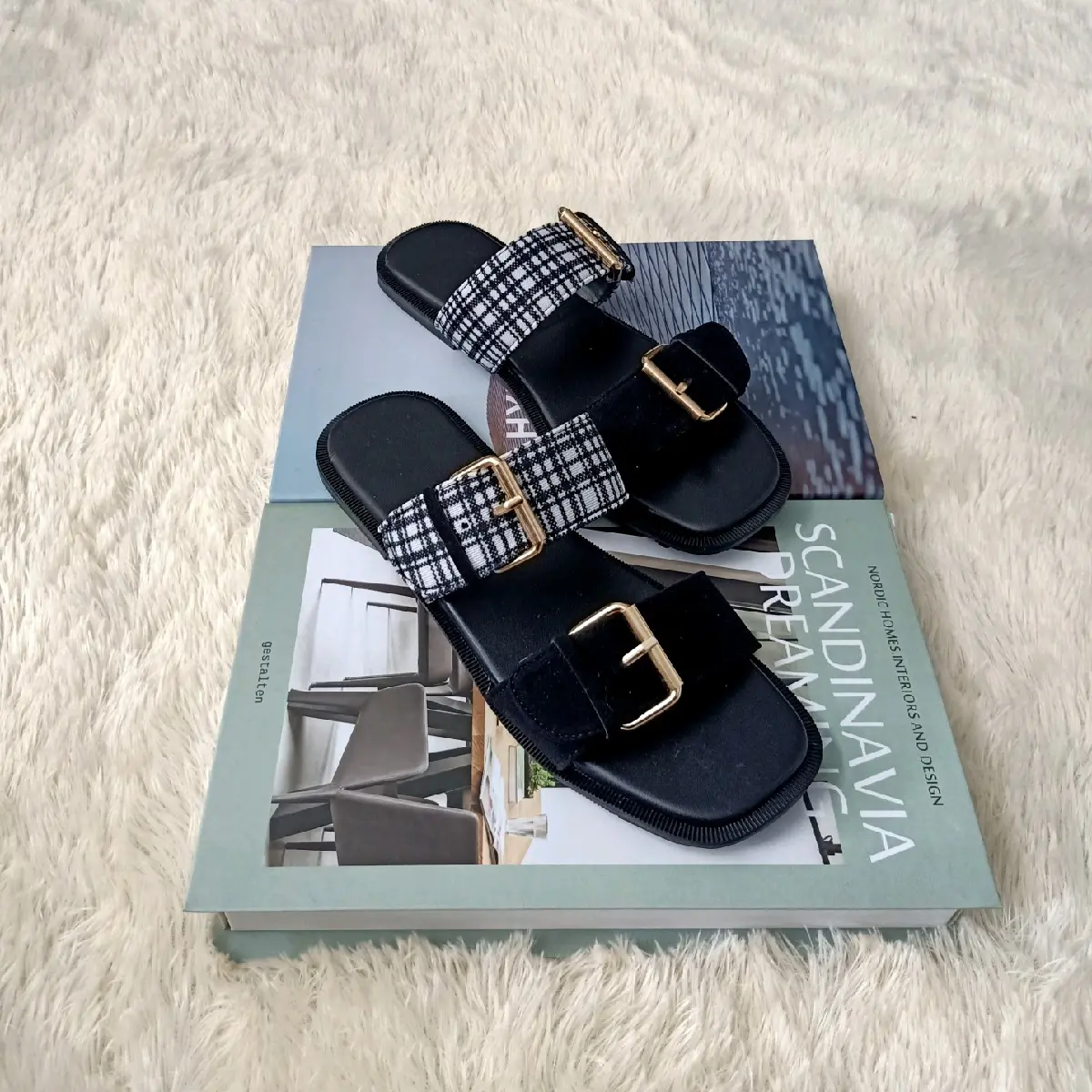 Sandal flat Milano kotak Luar Ruang Sendal Wanita Hitam