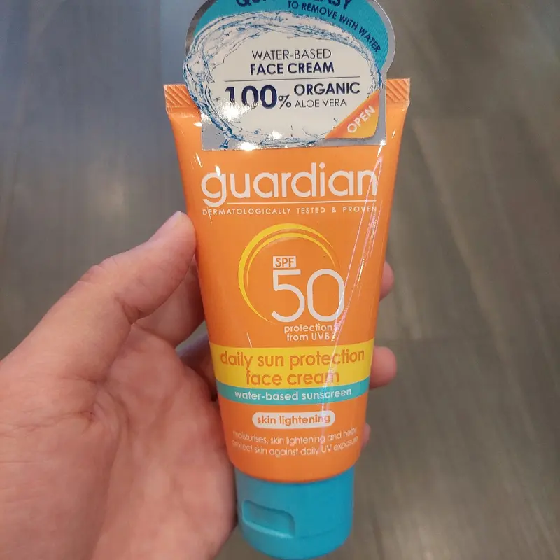 guardian daily sun protection face cream 50ml / guardian sunblock Wajah Facial 0
