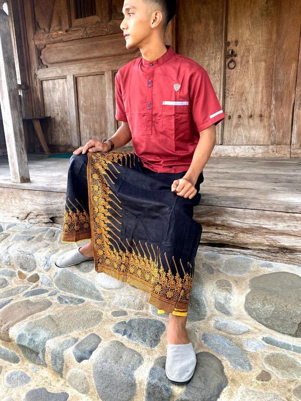 SARUNG CELANA BATIK GUNUNGAN AKSARA SARUNG DEWASA Katun Bunga Hitam Motif Pria Muslim Santri Pekalongan sarung pria dewasa celana  sarung 9