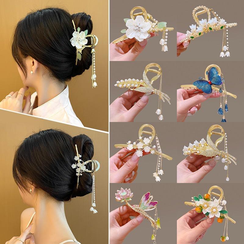 Klip Rambut Rama-rama Mutiara Berlian buatan, Rekaan Lily of - TikTok ...