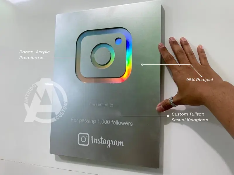 Hiasan dinding TIKTOK, INSTAGRAM SILVER PLAY BUTTON pajangan ruangan tengah rumah kamar wall decor 6