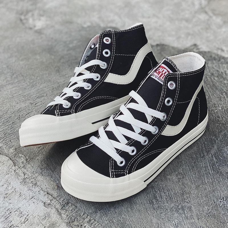 Sepatu Ventela Public Black Natural Low/High 1