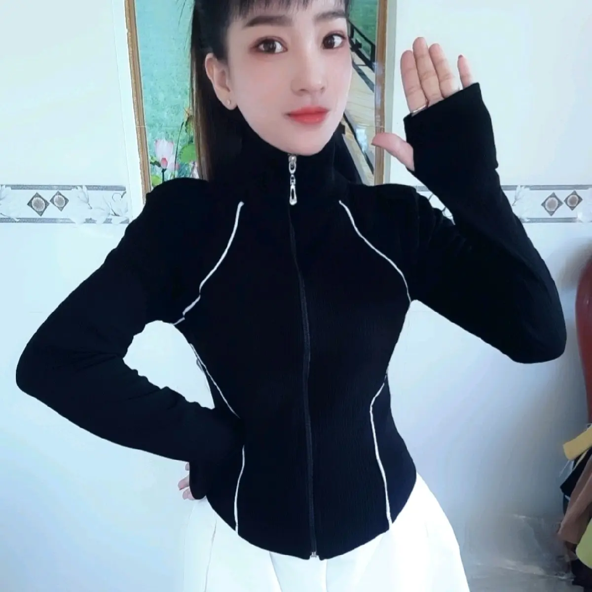 Áo khoác thun gân, dáng ôm, cổ lọ, viền kiểu thân trước