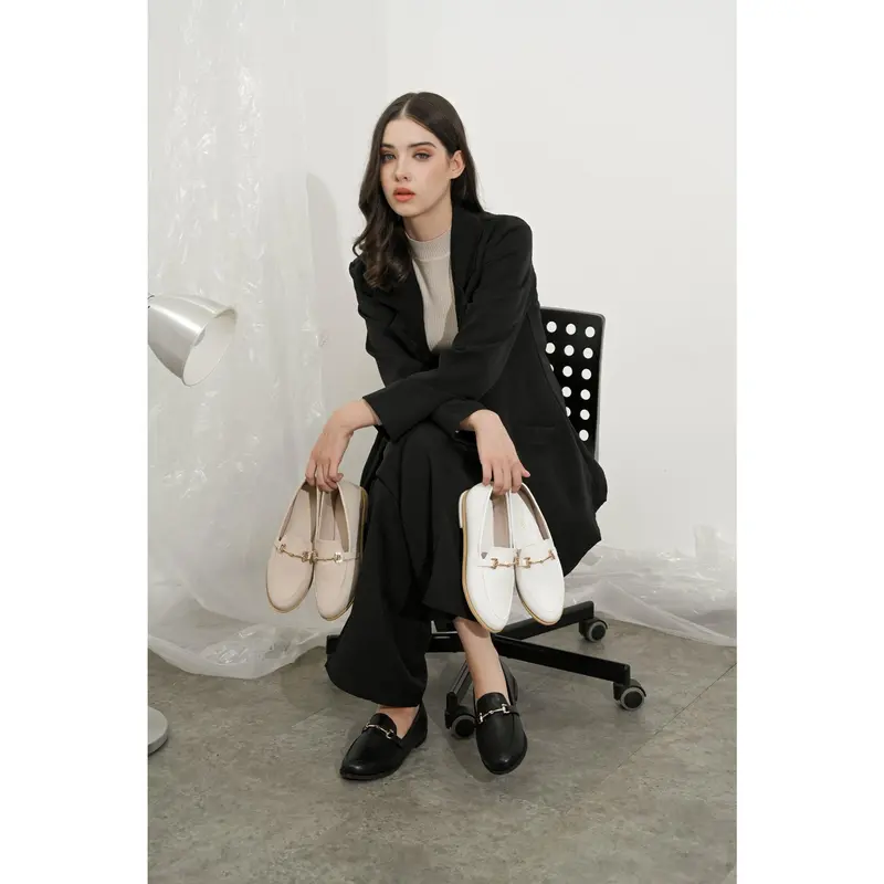 Vimemo Zenna - Sepatu Loafers Vintage Minimalist Slip On Shoes | Sepatu Kerja Wanita 0