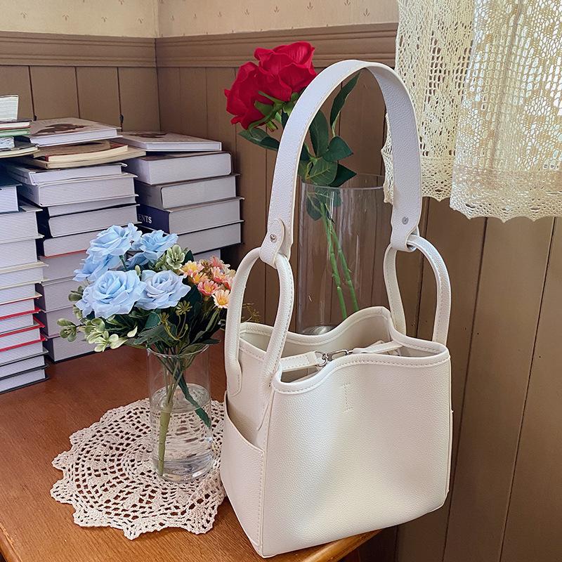 Product Introduction of Kakbags กระเป๋าทรงถังผู้หญิง กระเป๋าสะพายข้างผู้หญิง ความจุสูง！กระเป๋าสไตล์เกาหลี กระเป๋าสะพายข้าง น่ารัก 39