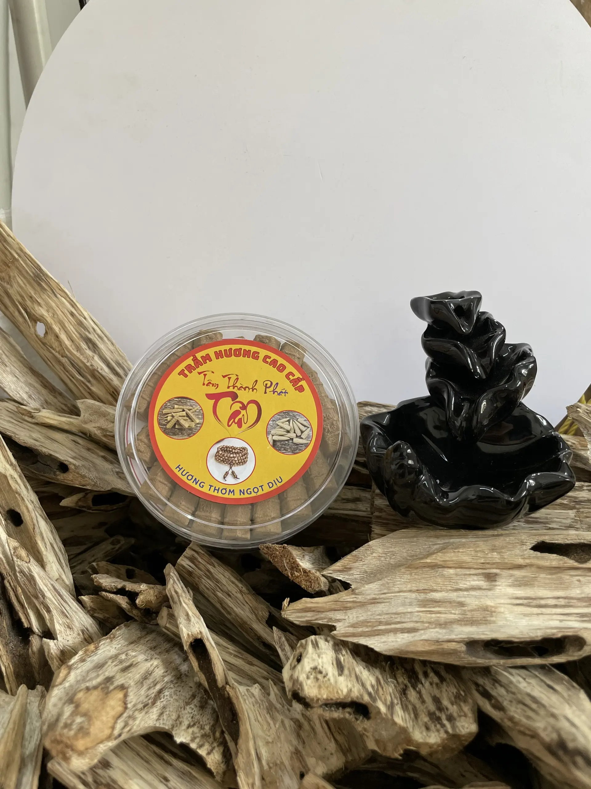 COM BO 1 HỘP NỤ TRẦM HƯƠNG + 1 THÁC KHÓI - Dầu Thơm Phòng Dầu Thơm