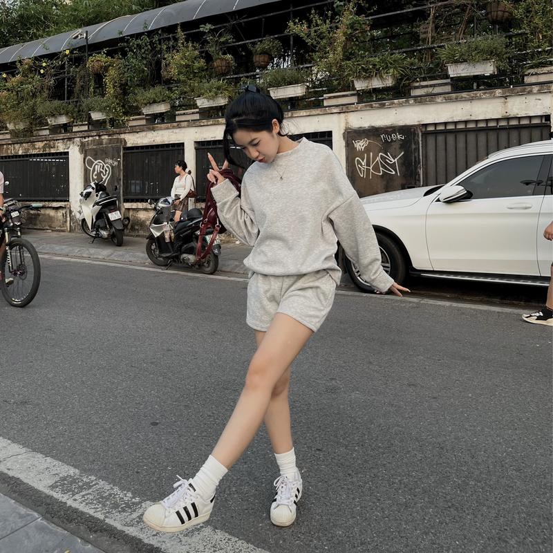 Bộ nỉ nữ thu đông thể thao trơn cao cấp, Set Đồ Nữ Thu Đông Gồm Áo Sweater Và Quần Short NỈ MA377 Kimee