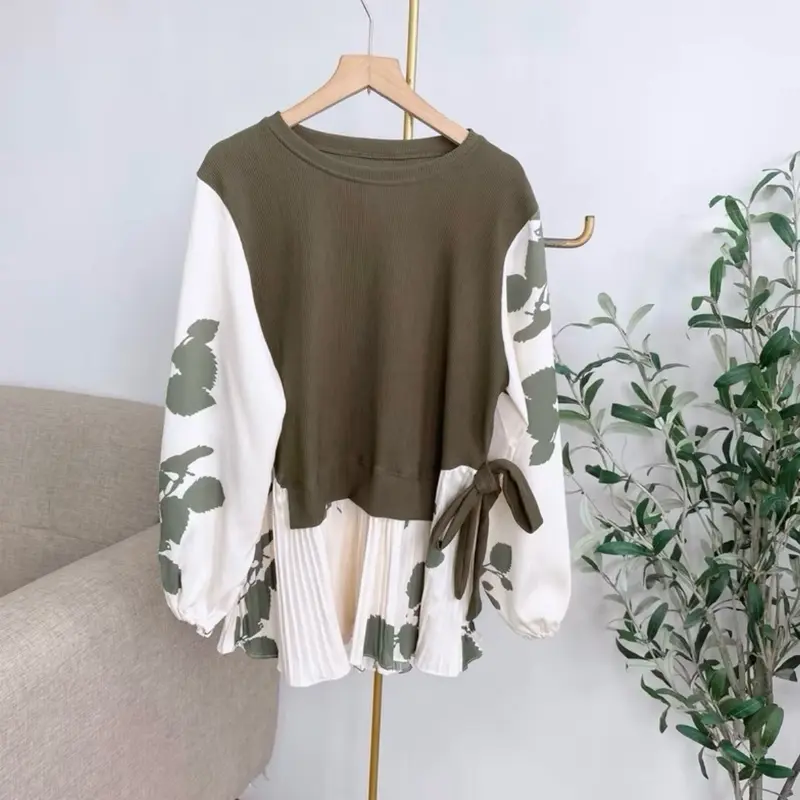 Blouse Wanita Knit Mix Plisket Motif Bunga - BGV 2